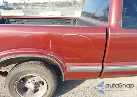 1998 Chevrolet S-10 Ls Fleetside z USA, uszkodzony, nr VIN 1GCCS19W8W8186482